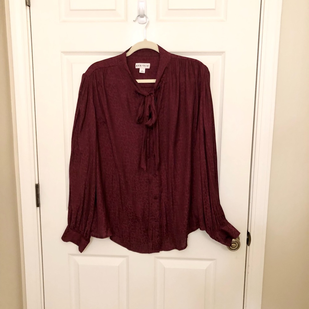 Ava & Viv 2x plus size blouse with tie neck
